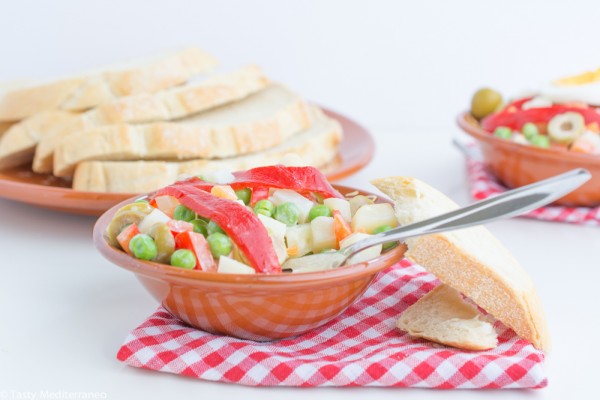Vegetarian Russian salad with Mediterranean flavours – Tasty Mediterraneo