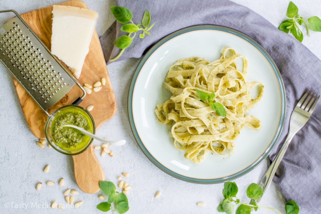 Fresh oregano pesto – Tasty Mediterraneo